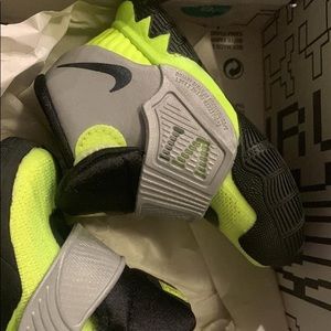 Kyrie 6 size 2c